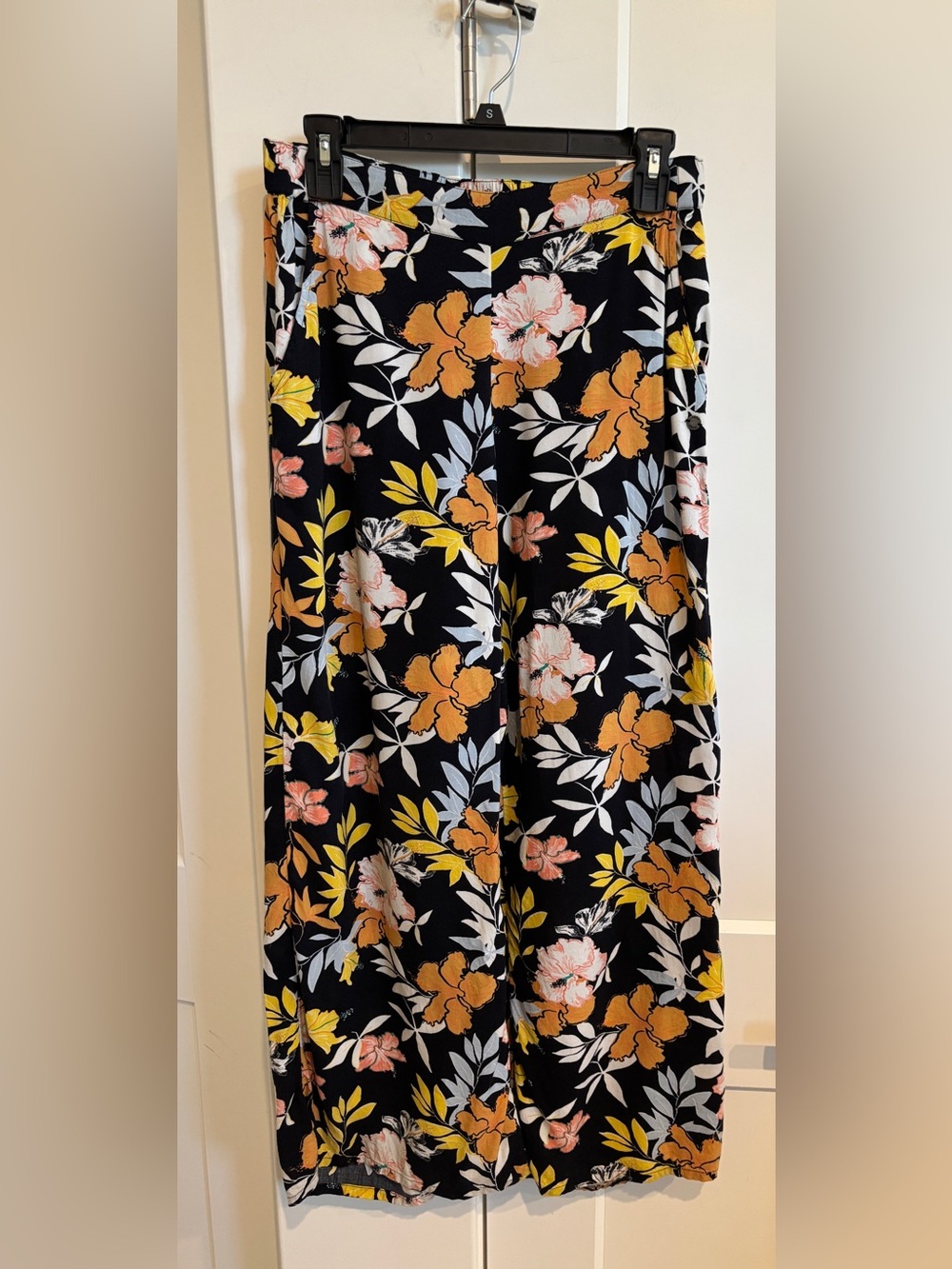 Roxy Midnight Avenue Black Floral Wide Leg Pants. Size M